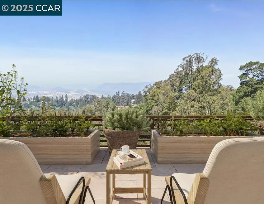 Girvin Dr, Oakland, CA 94603 - Image #2