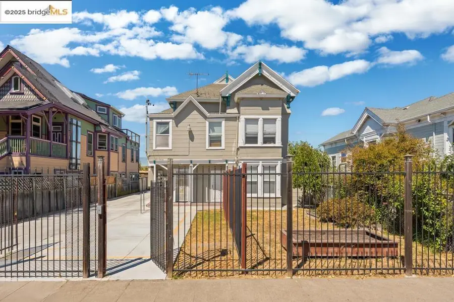 1062 60th St, Oakland, CA 94608 - Image #2