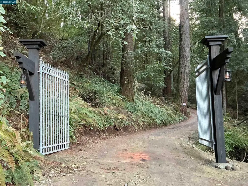 2450 Green Hill Rd, Sebastopol, CA 95472 - Image #1