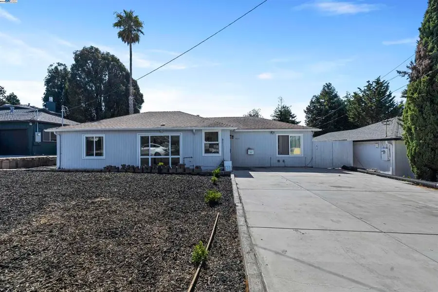 923 Kelvin Rd, El Sobrante, CA 94803 - Image #2