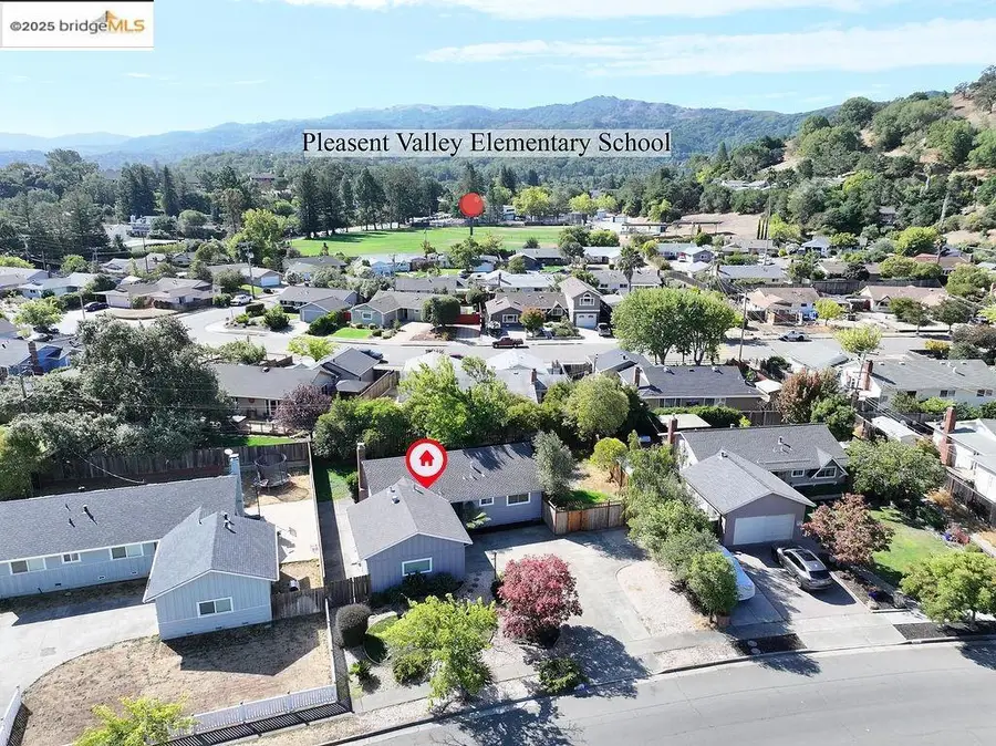 2449 Center Rd, Novato, CA 94947 - Image #2
