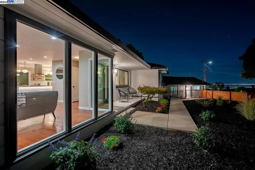 2818 Steinmetz Way, Oakland, CA 94602 - Image #1