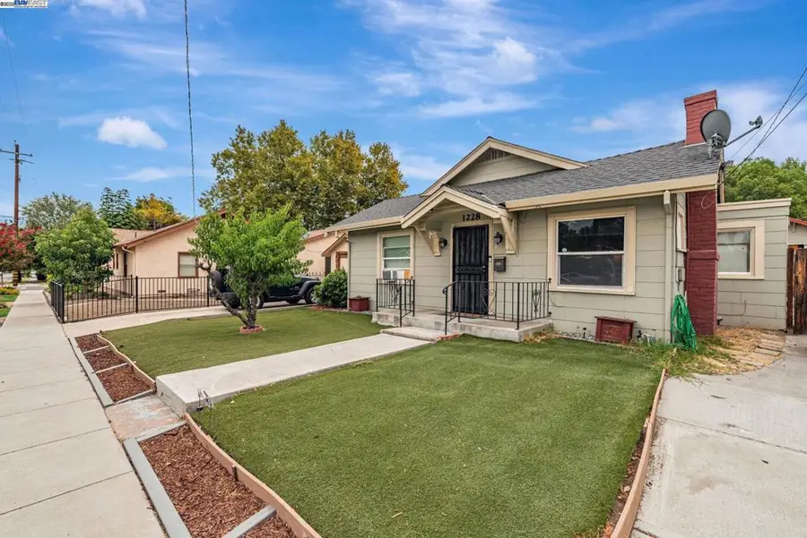 1228 Bessie Ave, Tracy, CA 95376 - Image #2