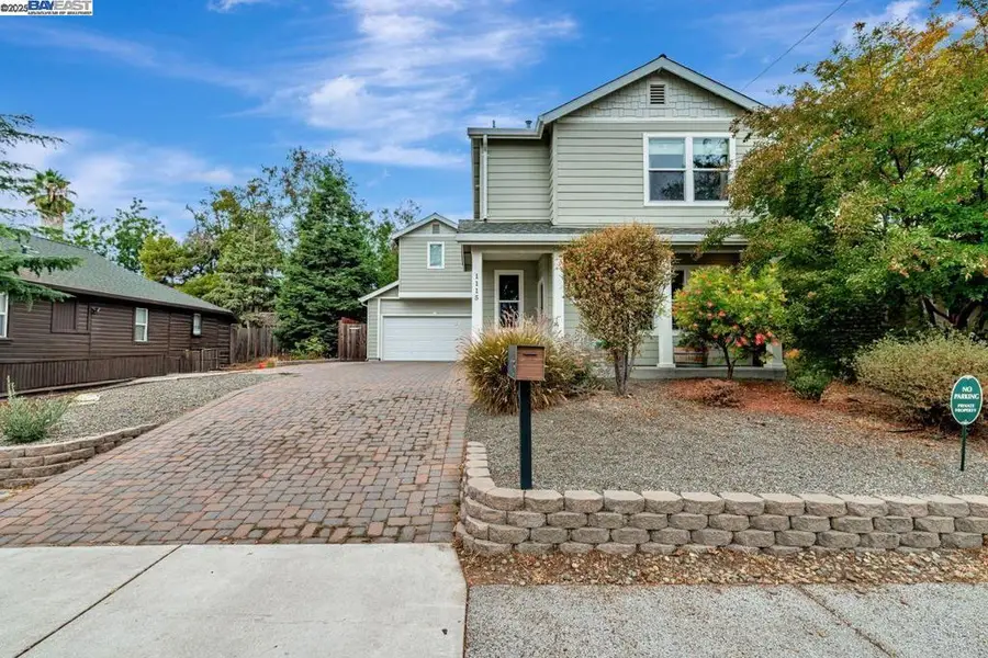 1115 Vine Ave, Martinez, CA 94553 - Image #2