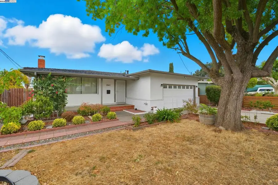 1241 Raymond Dr, Pacheco, CA 94553 - Image #2