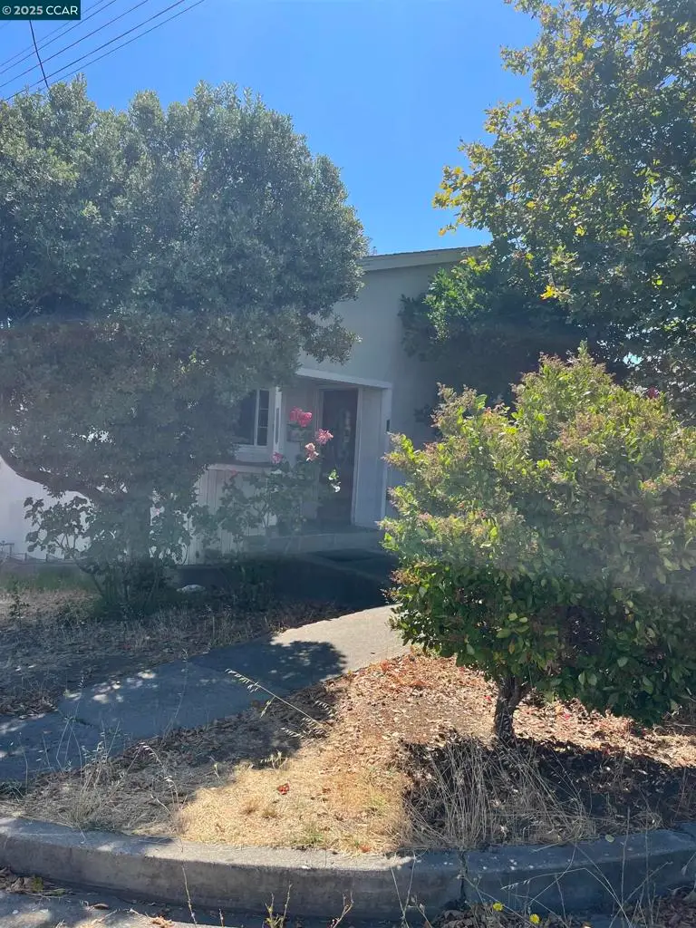 201 Lake Ave, Rodeo, CA 94572 - Image #2