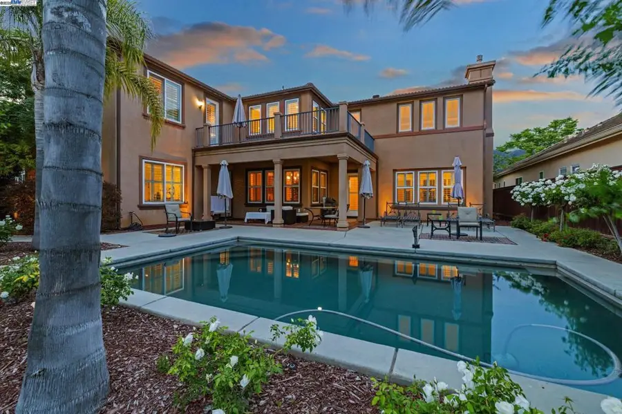 10615 E Landmark Way, Clovis, CA 93619 - Image #2