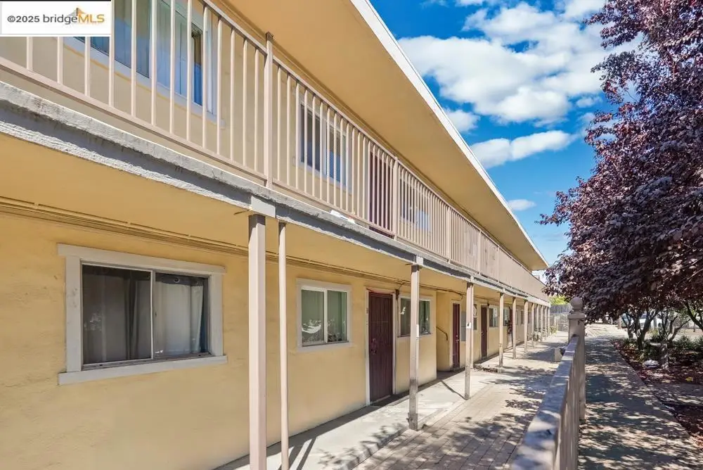 2011 Rutherford, Oakland, CA 94601 - Image #1