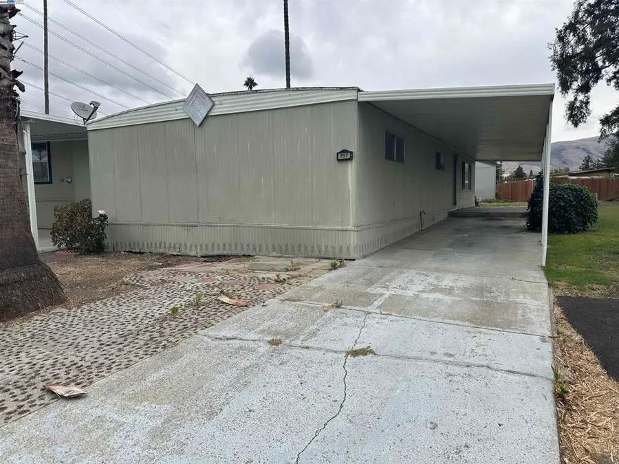 257 Manitoba Green, Fremont, CA 94538 - Image #3