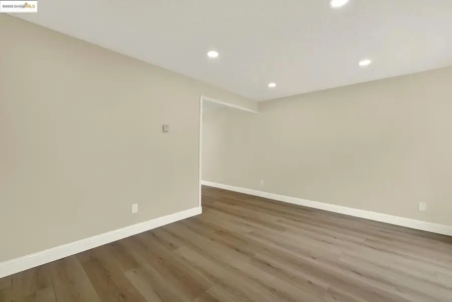 12 Park Ct, Richmond, CA 94803 - Image #3