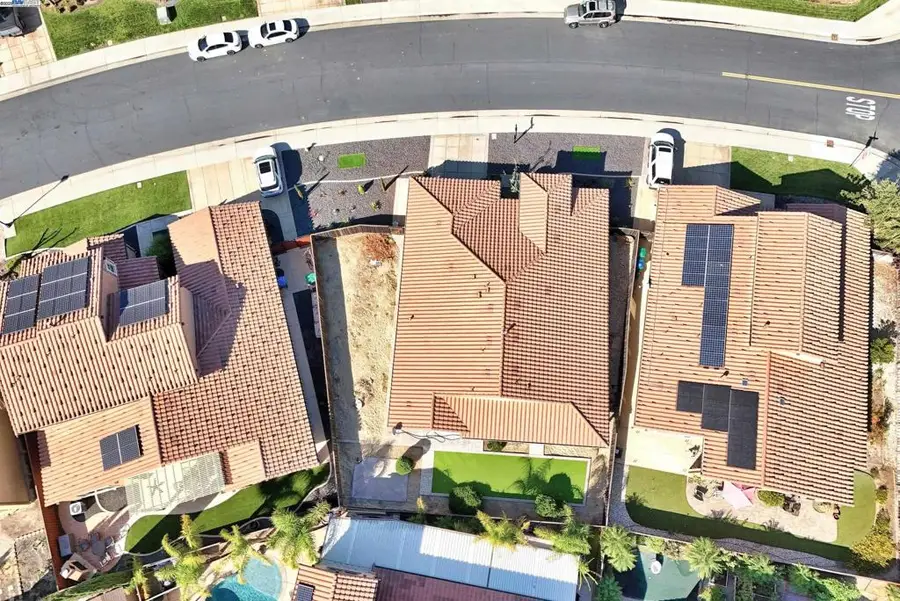 4235 Volpaia Pl, Manteca, CA 95337 - Image #2