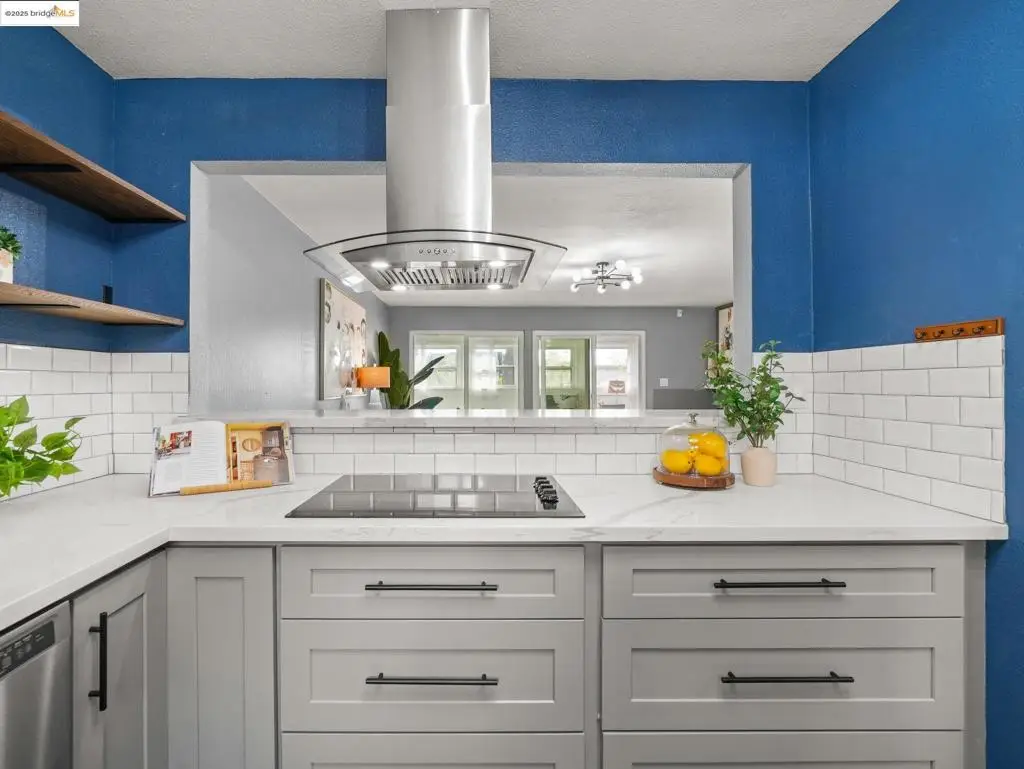 2106 Otis Dr #D, Alameda, CA 94501 - Image #1