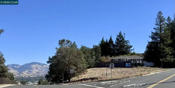 Gladys Court, Lafayette, CA 94549