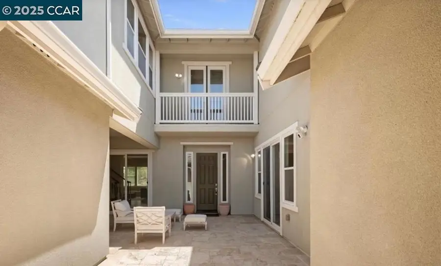 130 Arundel Dr, Hayward, CA 94542 - Image #2