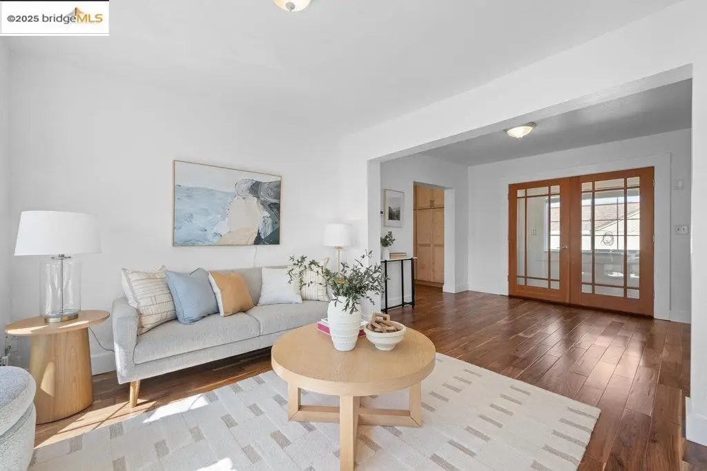 9285 D St, Oakland, CA 94603 - Image #1