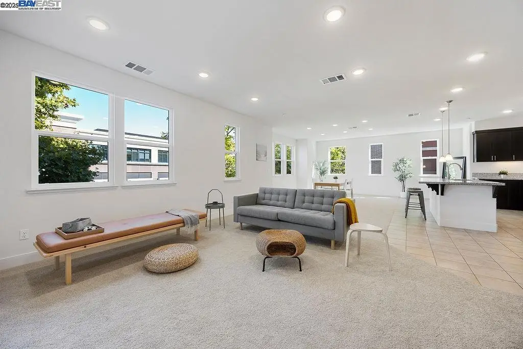 2729 5th St, Alameda, CA 94501 - Image #1