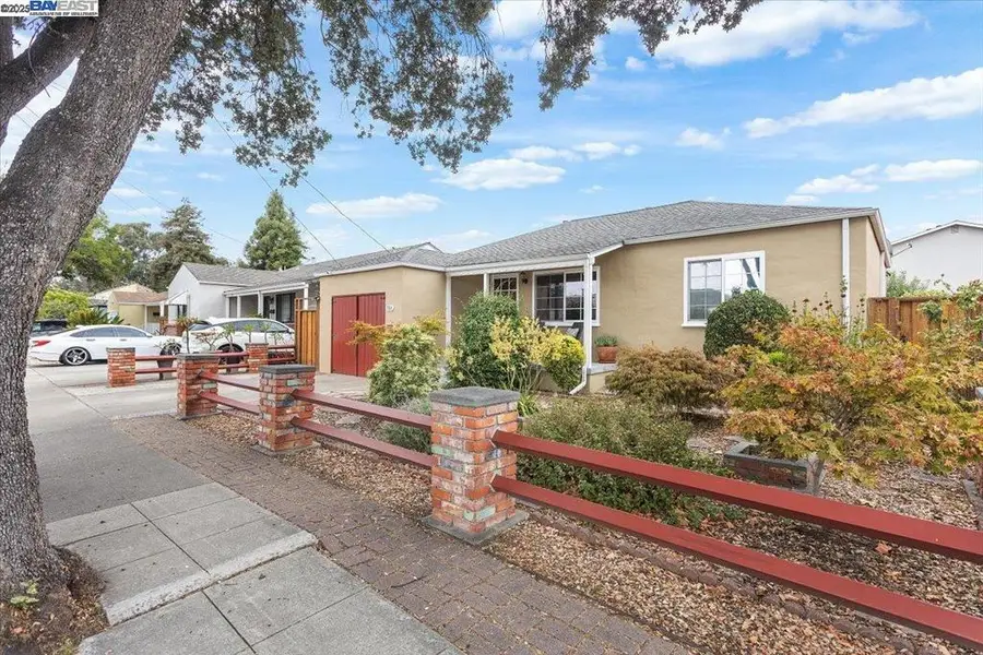784 Douglas Dr, San Leandro, CA 94577 - Image #2