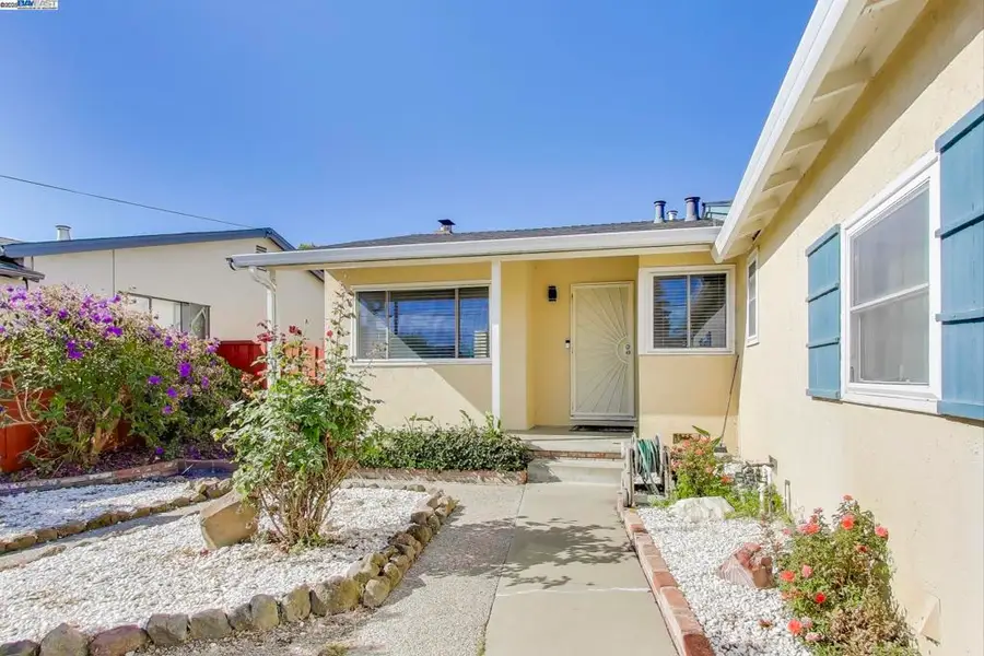 15535 Sedgeman St, San Leandro, CA 94579 - Image #2