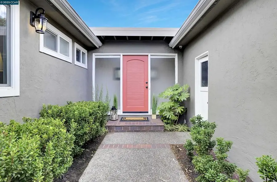 1430 Piedra Dr, Walnut Creek, CA 94597 - Image #2