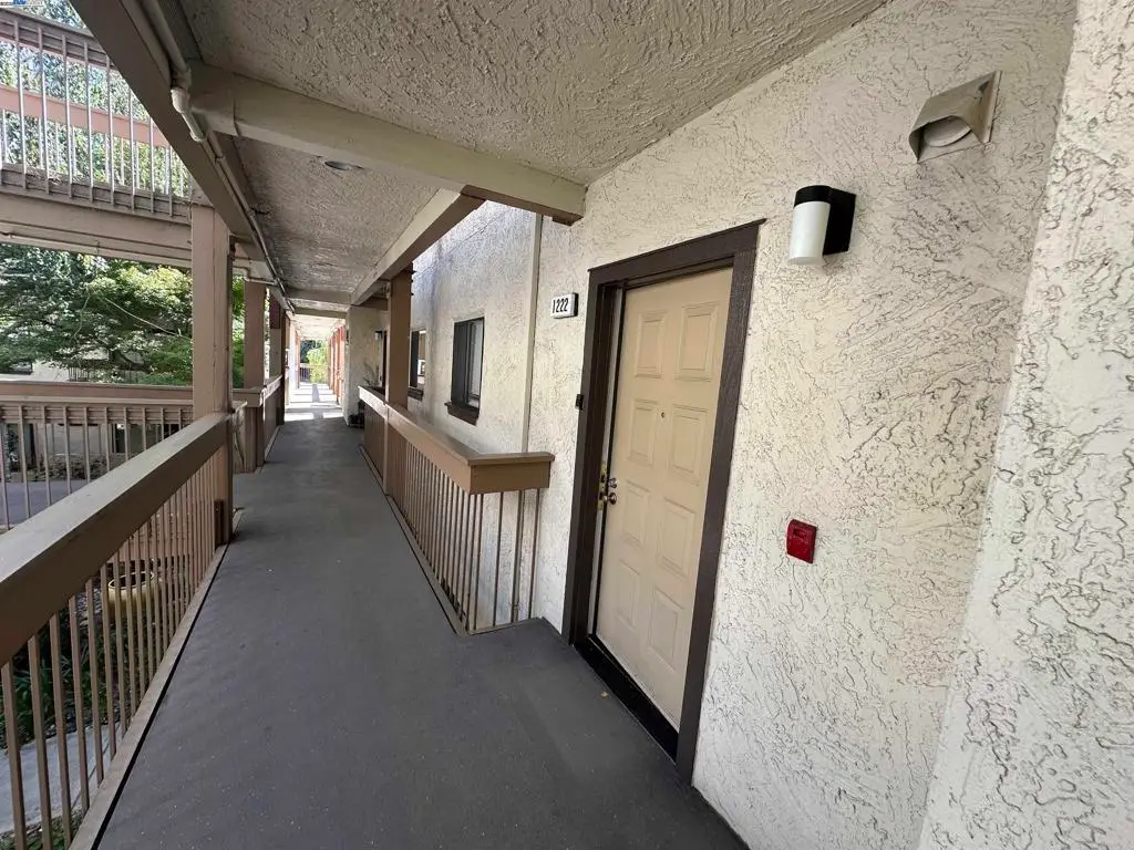 1222 S Villa Way, Walnut Creek, CA 94595 - Image #1