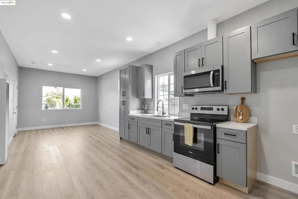 221 4th, Richmond, CA 94801 - Image #1