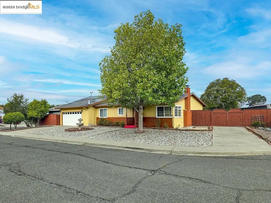 1651 Michael Dr, Pinole, CA 94564 - Image #3