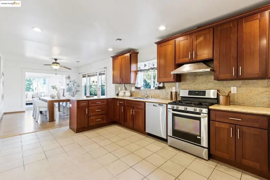 1700 64th Ave, Oakland, CA 94621 - Image #1