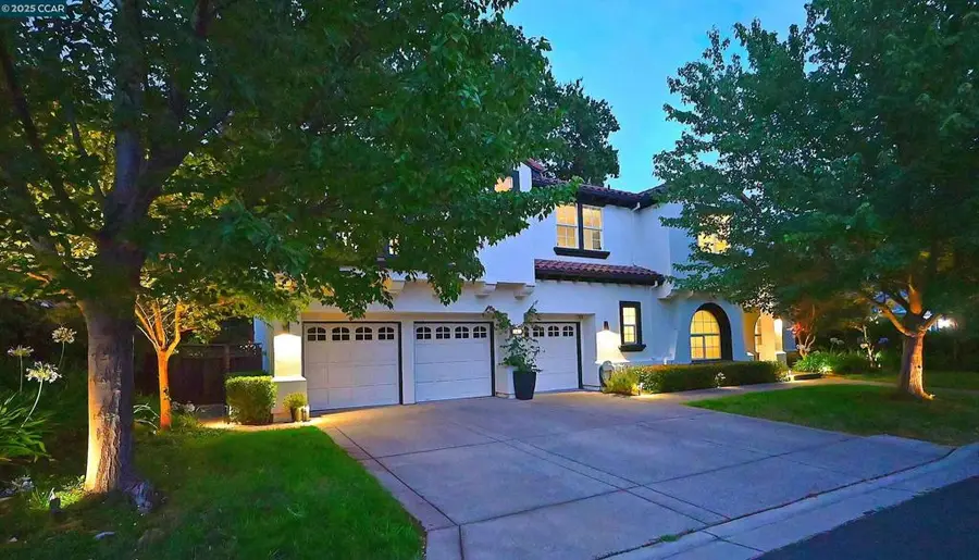 1239 Sunrise Ridge Dr, Lafayette, CA 94549 - Image #2