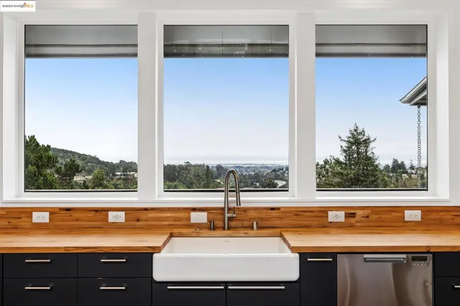 4520 Saint Andrews Road, Oakland, CA 94605 - Image #3