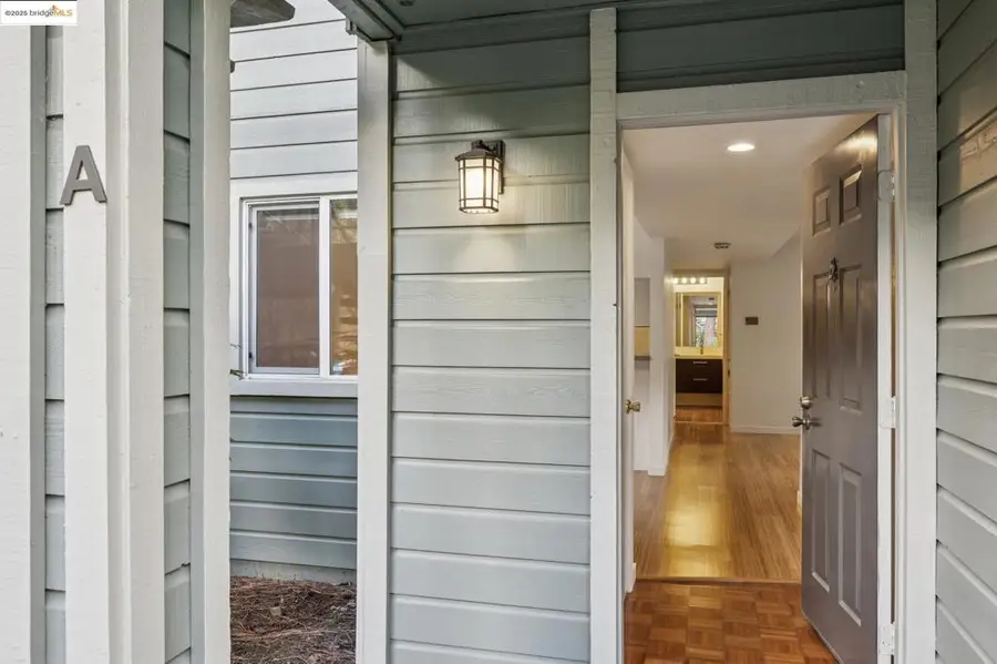 760 Canyon Oaks Dr #A, Oakland, CA 94605 - Image #2