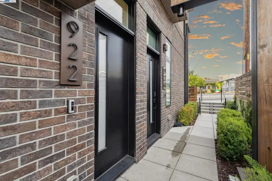 922 Brown Ave, Lafayette, CA 94549 - Image #2