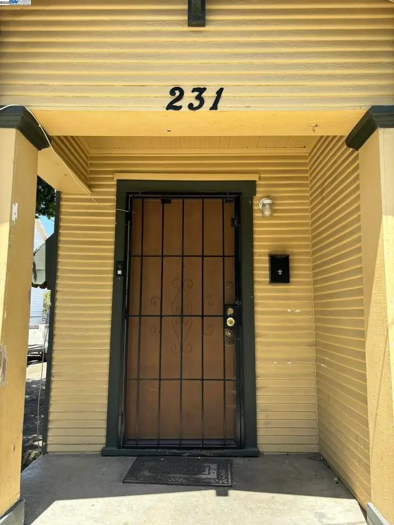 231 E 5th St, Stockton, CA 95206 - #2