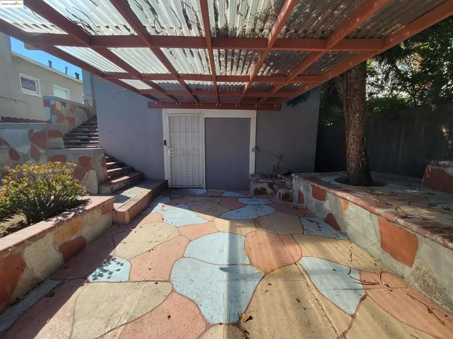 2001 E 27th St, Oakland, CA 94606 - Image #3