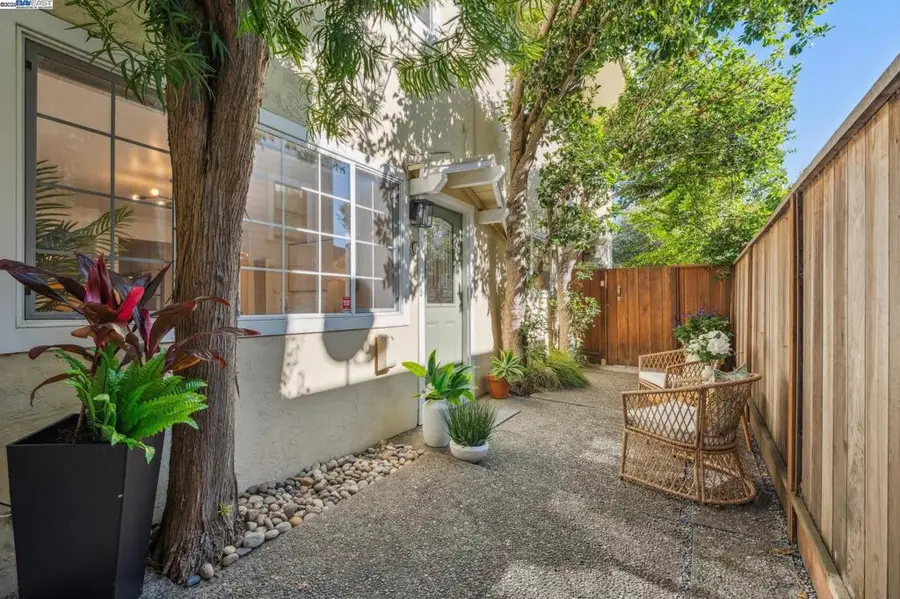 5242 Miles Avenue #C, Oakland, CA 94618 - Image #3