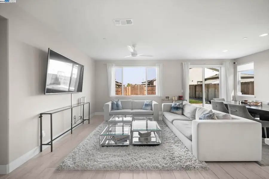 1605 Radiance Ln, Modesto, CA 95356 - Image #3