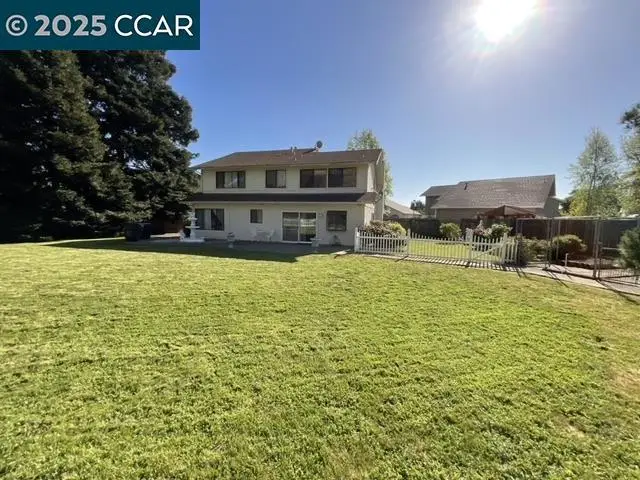 403 Gerald Court, Benicia, CA 94510 - Image #3