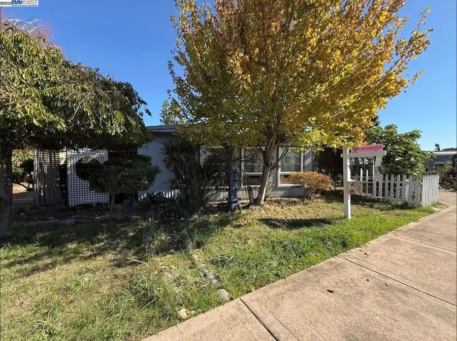 259 Molokai Cir, Union City, CA 94587 - Image #2