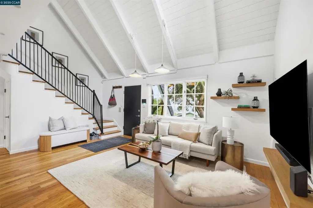 129 Spring Rd, Orinda, CA 94563 - Image #1