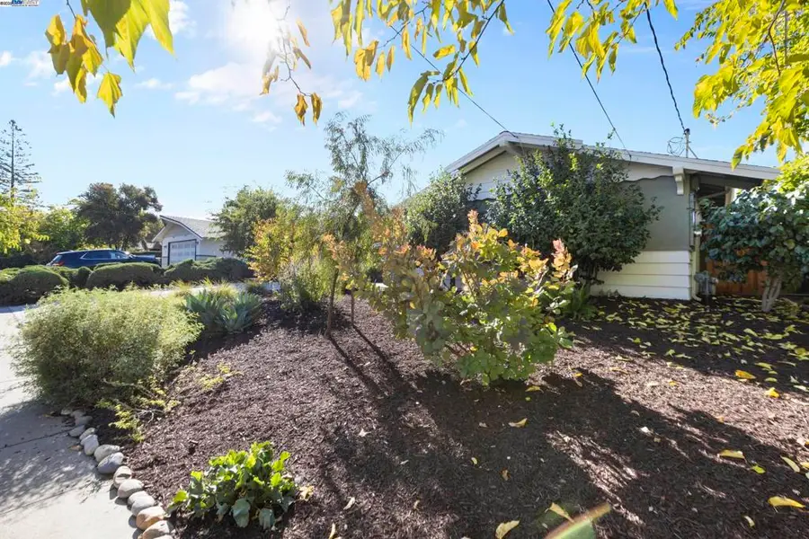 5490 Wilke Dr, Concord, CA 94521 - Image #3