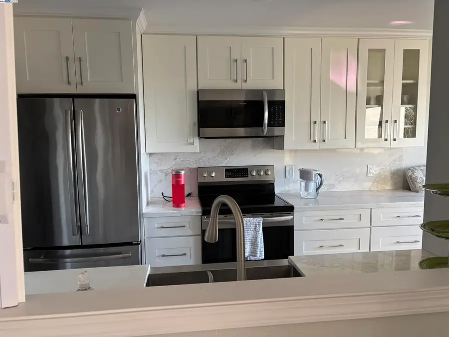 21109 Gary Dr #206, Hayward, CA 94546 - Image #3