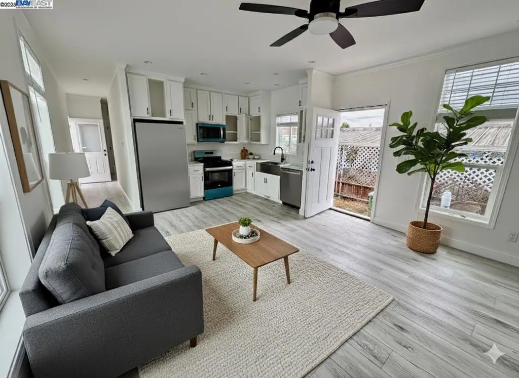 2572 Park Side Dr, Union City, CA 94587 - Image #1