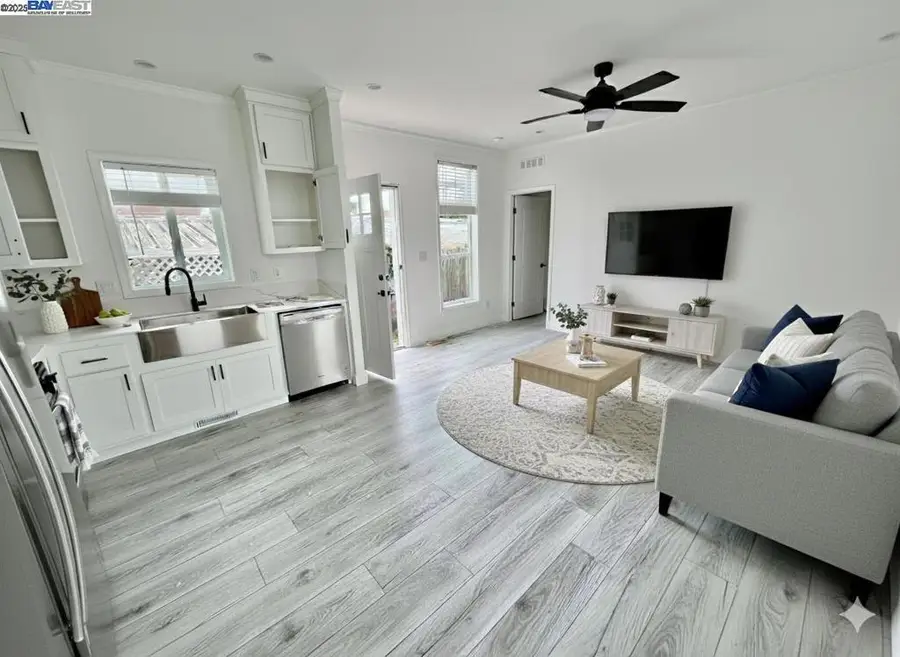 2572 Park Side Dr, Union City, CA 94587 - Image #2