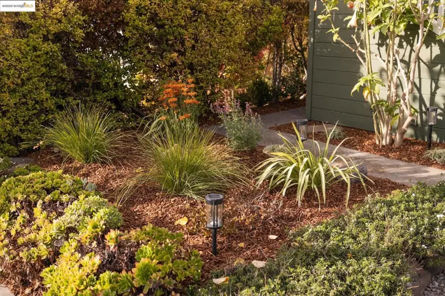 954 46th St, Oakland, CA 94608 - Image #2