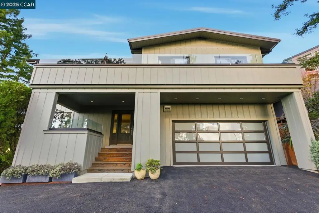 1760 Manzanita Dr, Oakland, CA 94611 - Image #1