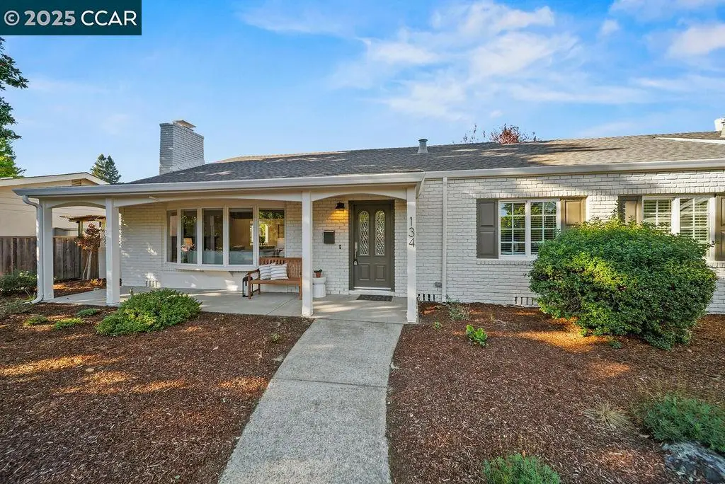 134 Oxford Dr, Moraga, CA 94556 - Image #1