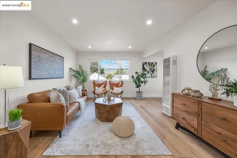 3829 Brookdale Ave, Oakland, CA 94619 - Image #2