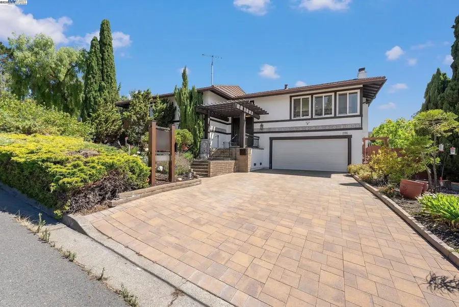 27896 Adobe Ct, Hayward, CA 94542 - Image #2