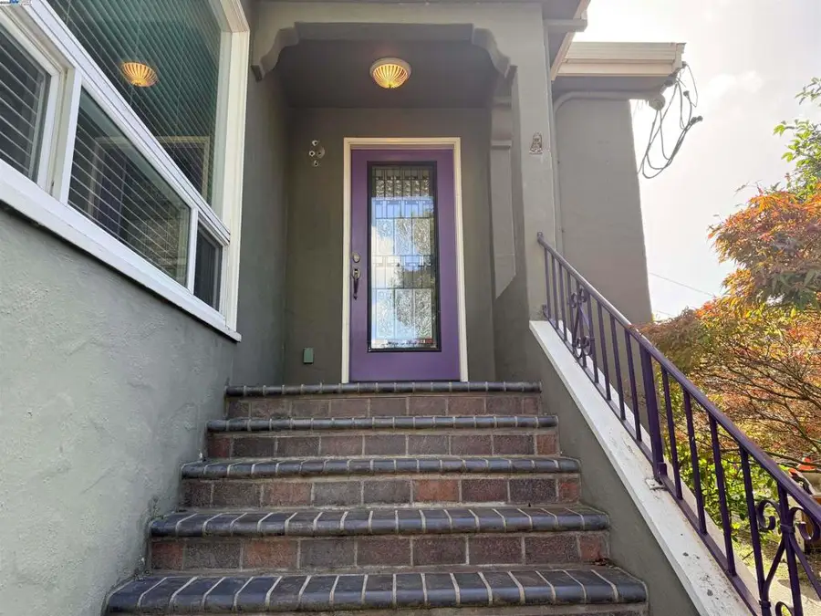 18338 Redwood Rd, Castro Valley, CA 94546 - Image #3