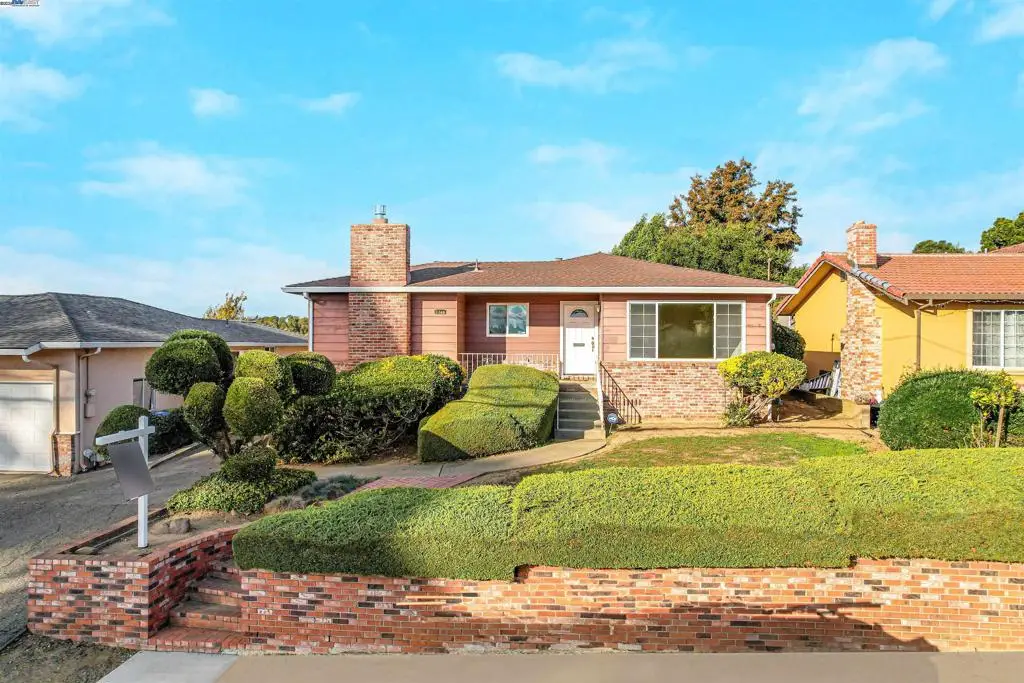 2746 East Ave, Hayward, CA 94541 - Image #1