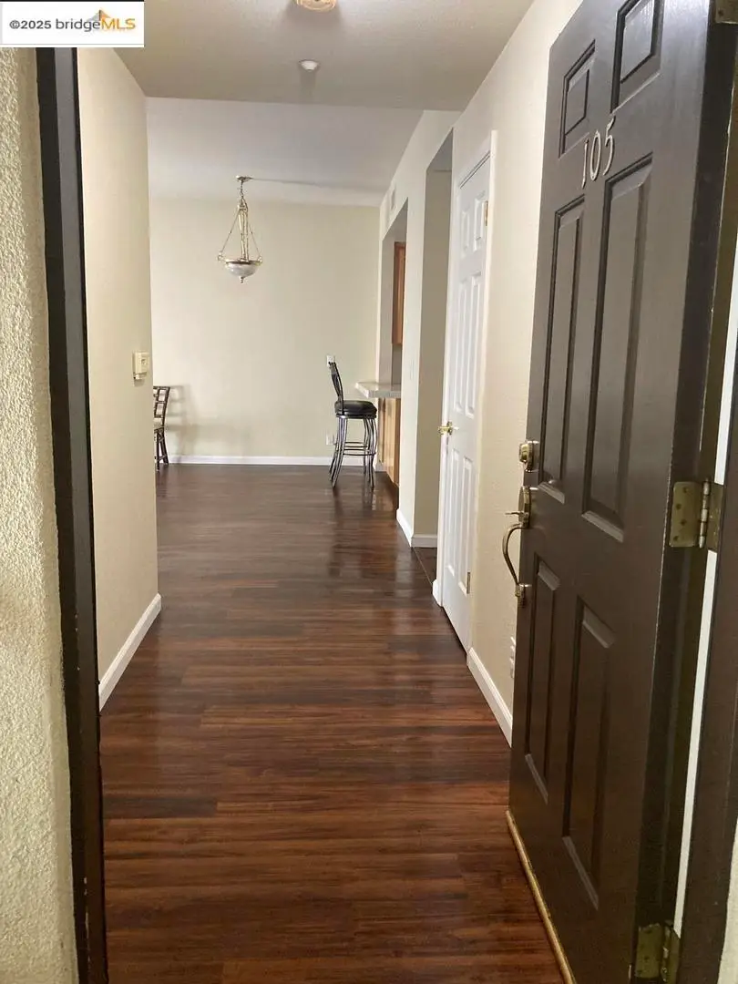 297 Tradewinds Dr #APT 105, San Jose, CA 95123 - Image #2